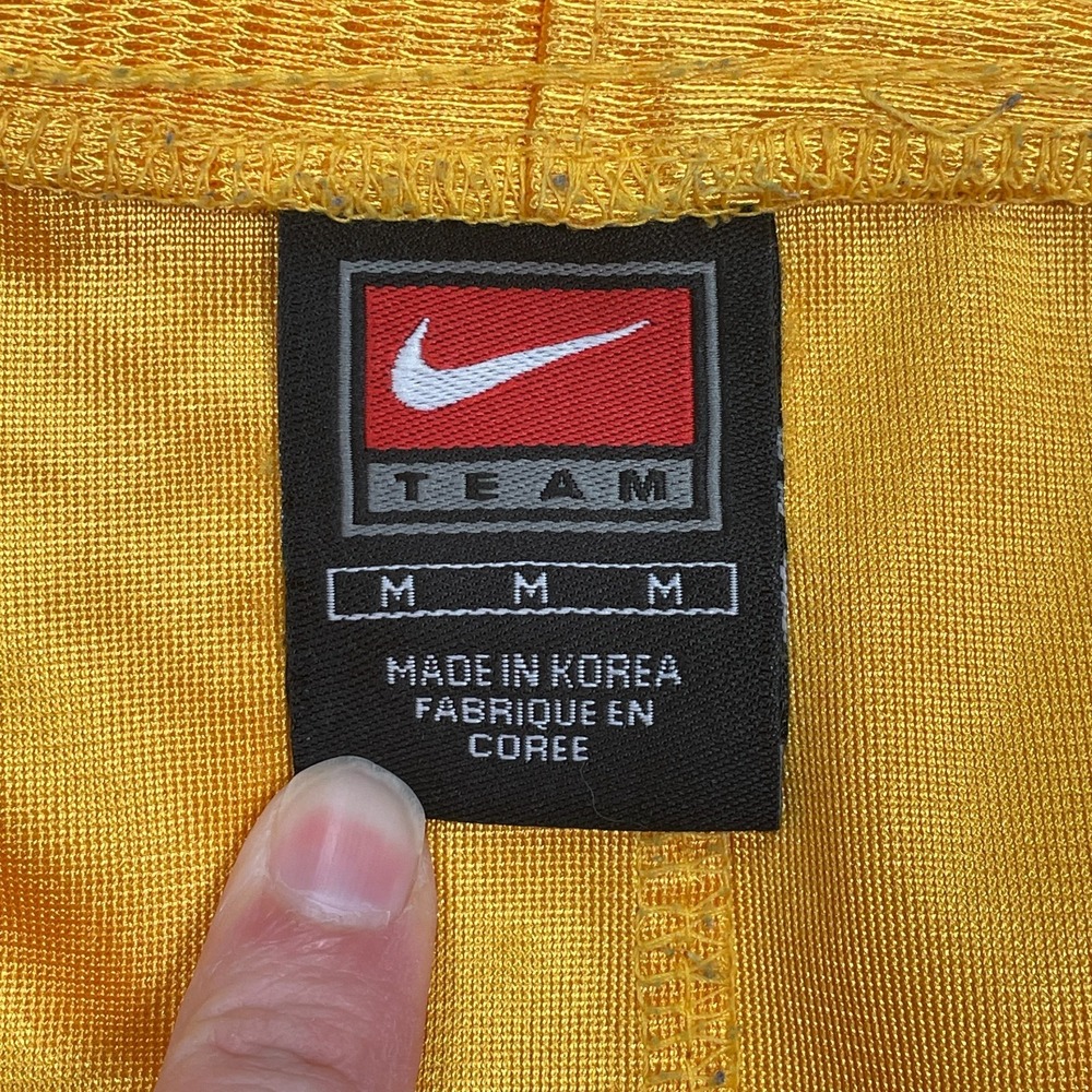 Vintage Nike Los Angeles Lakers Shorts Mens Size Medium Satin Yellow Embroidered - Picture 4 of 10
